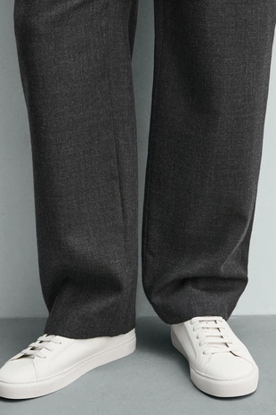 Минималистичные кроссовки