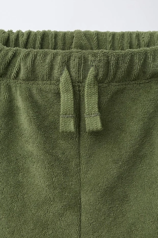 Джоггеры из футболки и шортов из махровой ткани