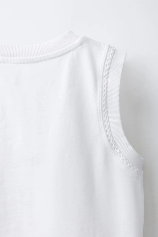 Футболка из плотного трикотажа с вышивкой