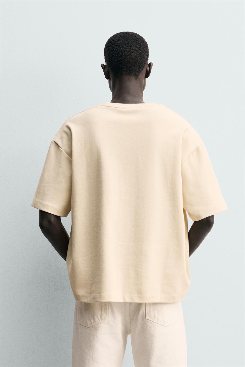 ФУТБОЛКА С КОМБИНИРОВАННОЙ НАШИВКОЙ