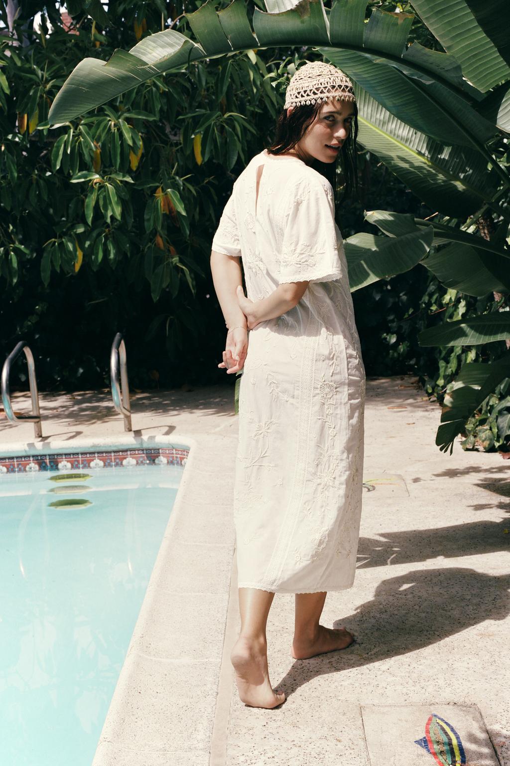 ПЛАТЬЕ С ВЫШИВКОЙ И БУСИНАМИ — лимитированная серия