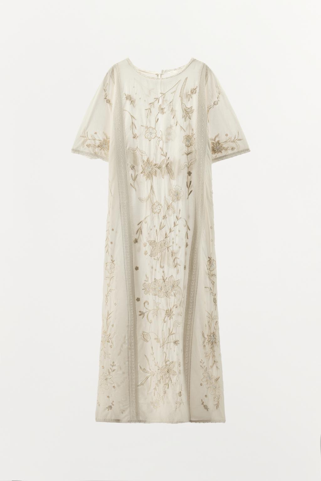 ПЛАТЬЕ С ВЫШИВКОЙ И БУСИНАМИ — лимитированная серия