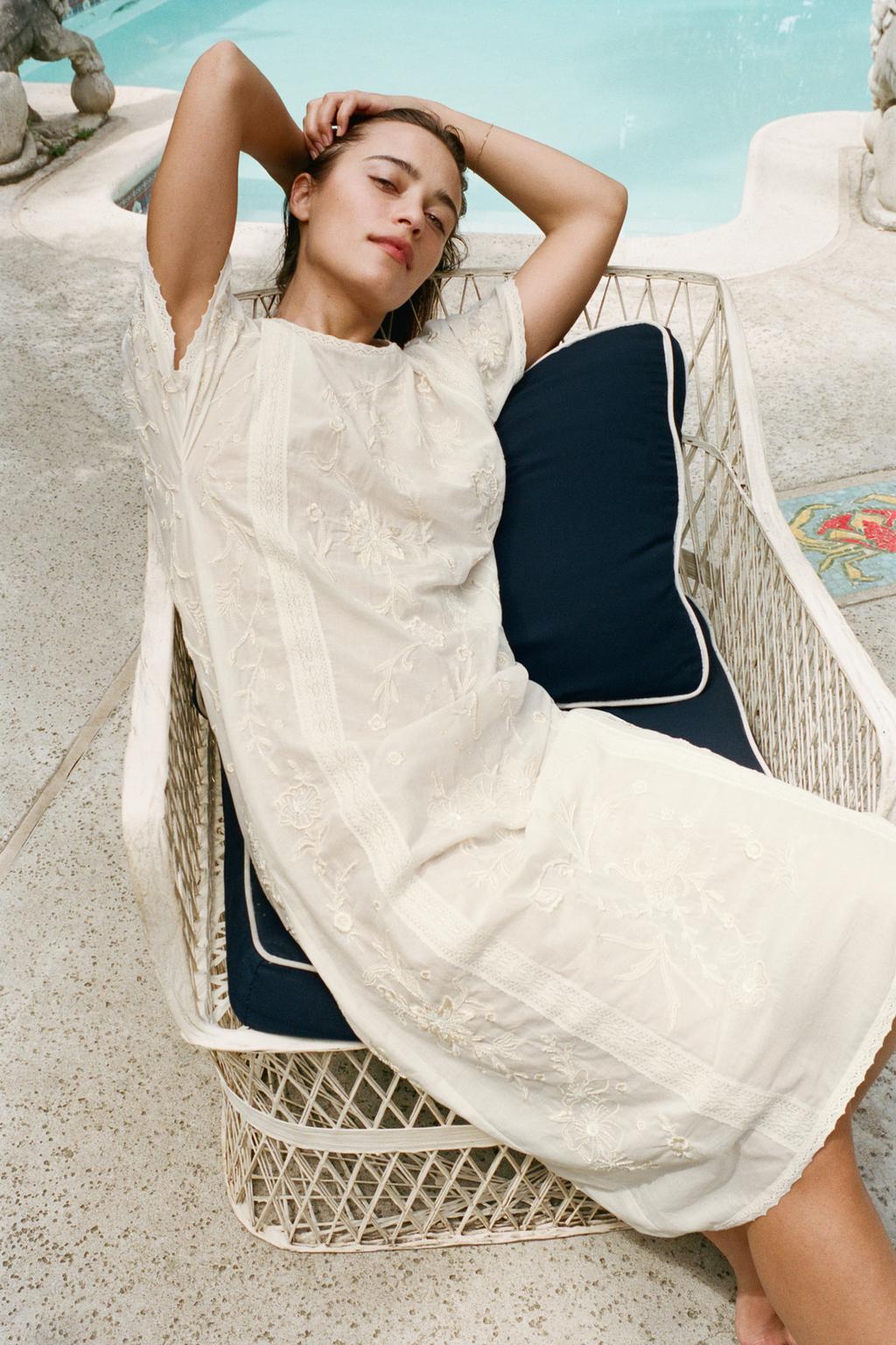 ПЛАТЬЕ С ВЫШИВКОЙ И БУСИНАМИ — лимитированная серия