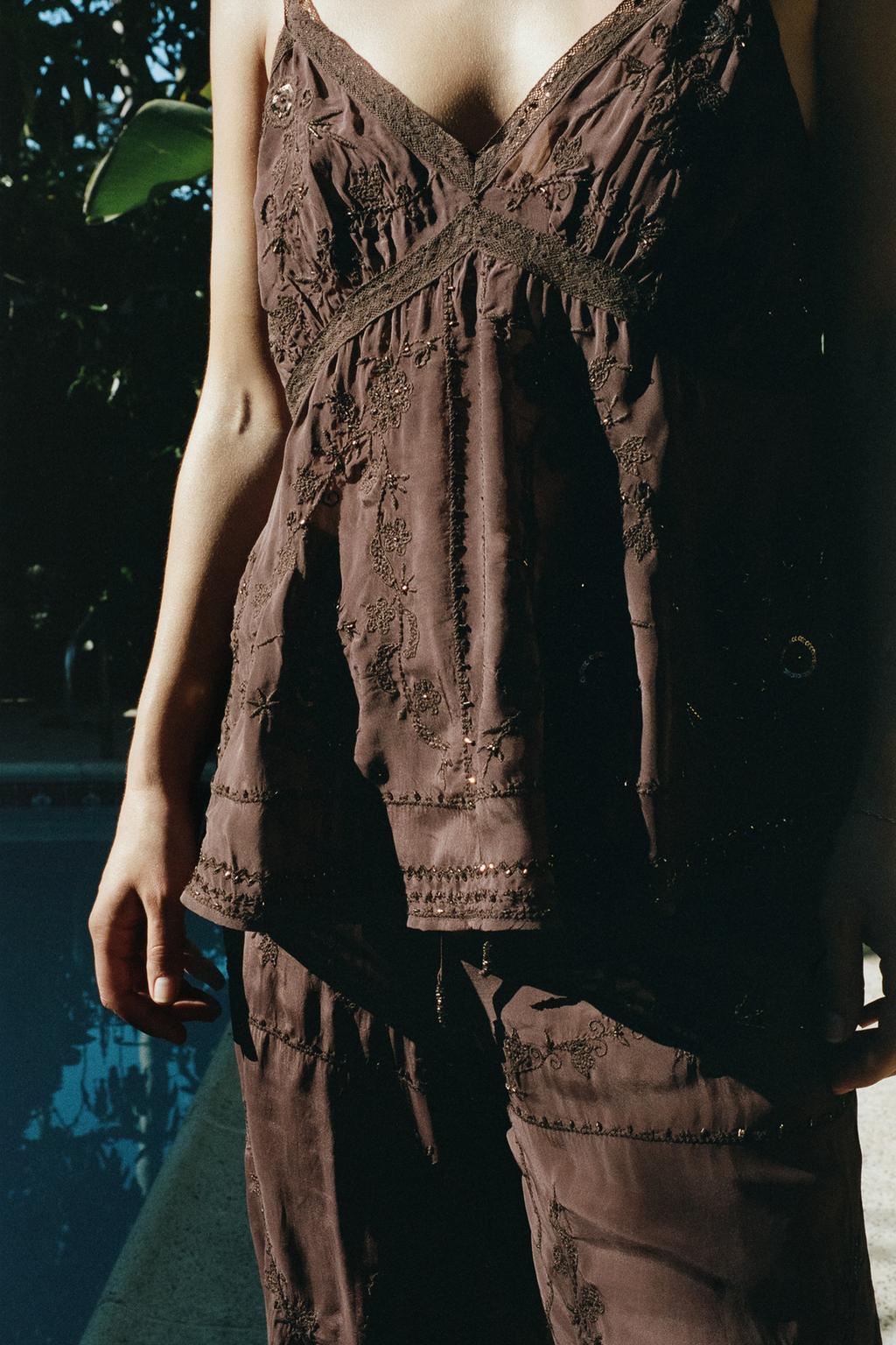 ТОП НА БРЕТЕЛЯХ С ВЫШИВКОЙ И БУСИНАМИ