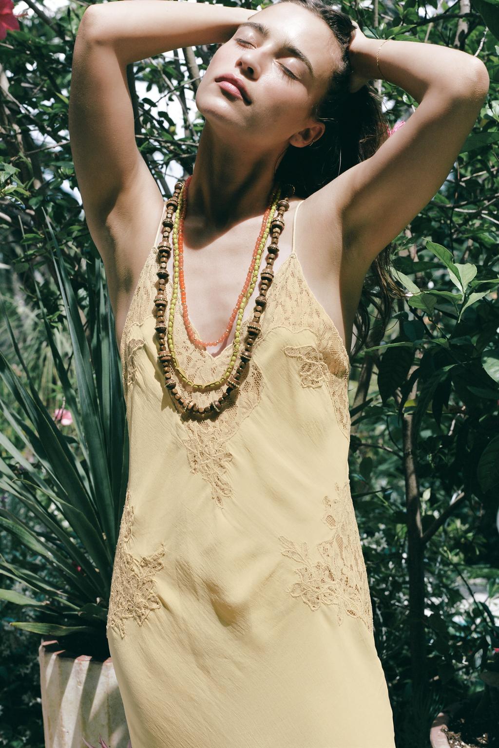 КРУЖЕВНОЕ ПЛАТЬЕ МИДИ ИЗ ЖОРЖЕТА