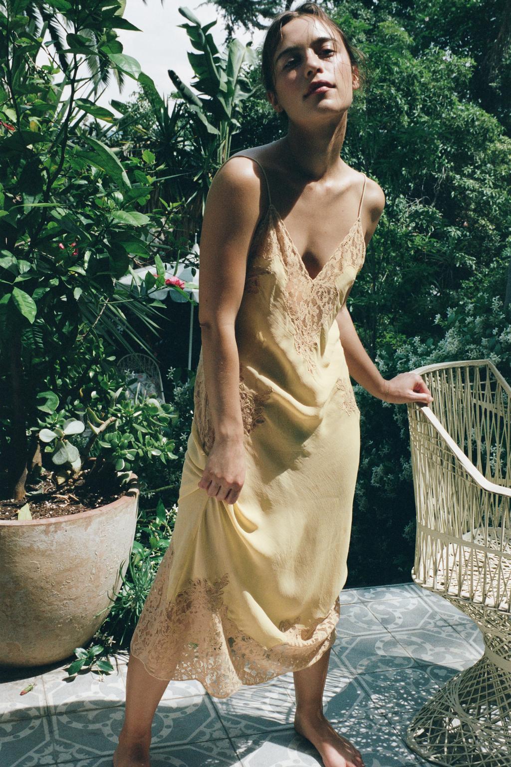 КРУЖЕВНОЕ ПЛАТЬЕ МИДИ ИЗ ЖОРЖЕТА