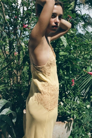 Кружевное платье миди из жоржета- Заказать в России