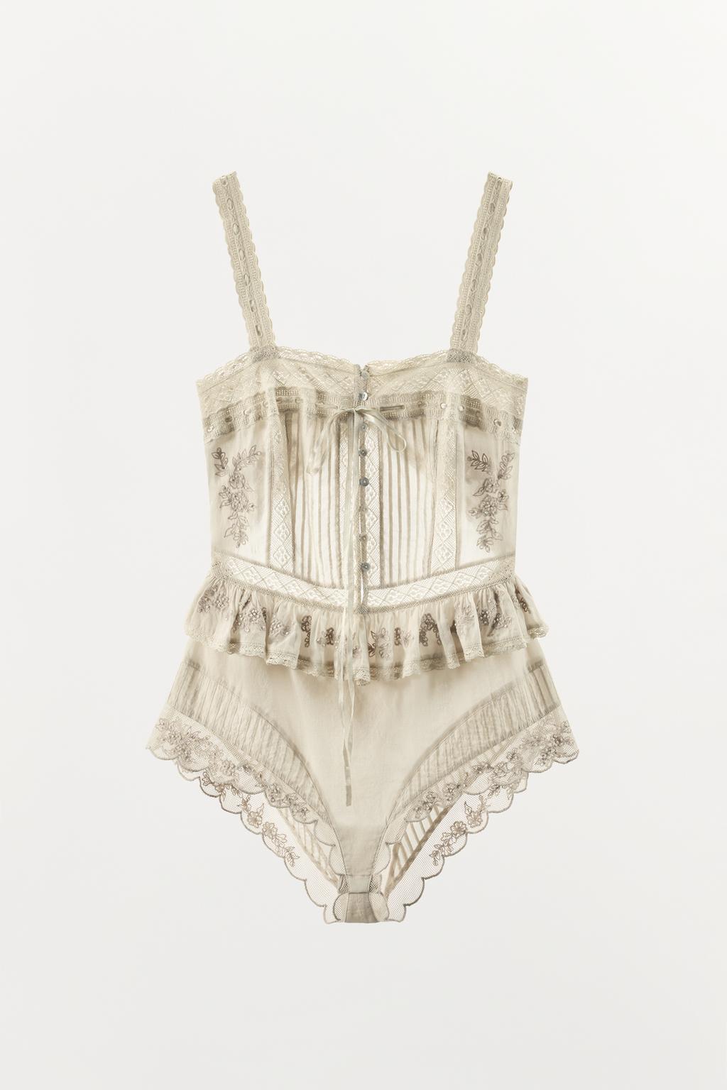 БОДИ С ЦВЕТОЧНОЙ ВЫШИВКОЙ И БИСЕРОМ