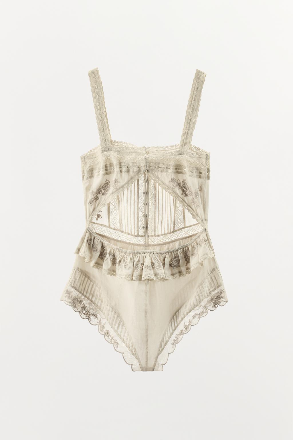 БОДИ С ЦВЕТОЧНОЙ ВЫШИВКОЙ И БИСЕРОМ