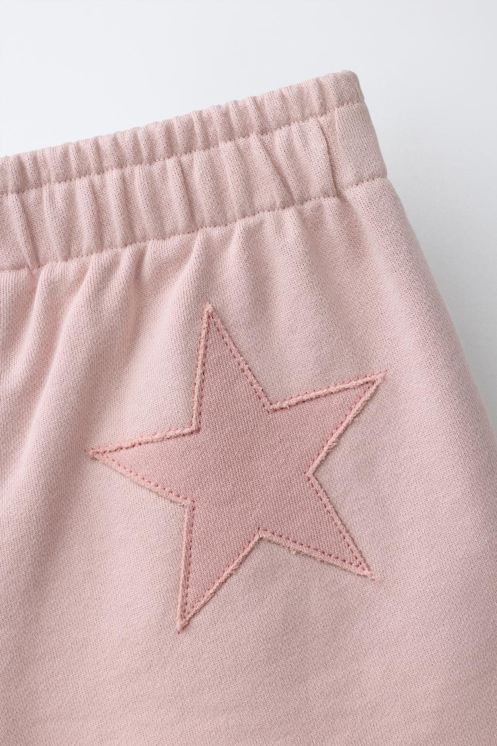 ШОРТЫ ИЗ МЯГКОЙ ТКАНИ С НАШИВКОЙ «ЗВЕЗДА»