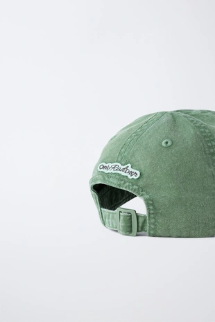 Кепка с вышивкой и логотипом- Заказать в России