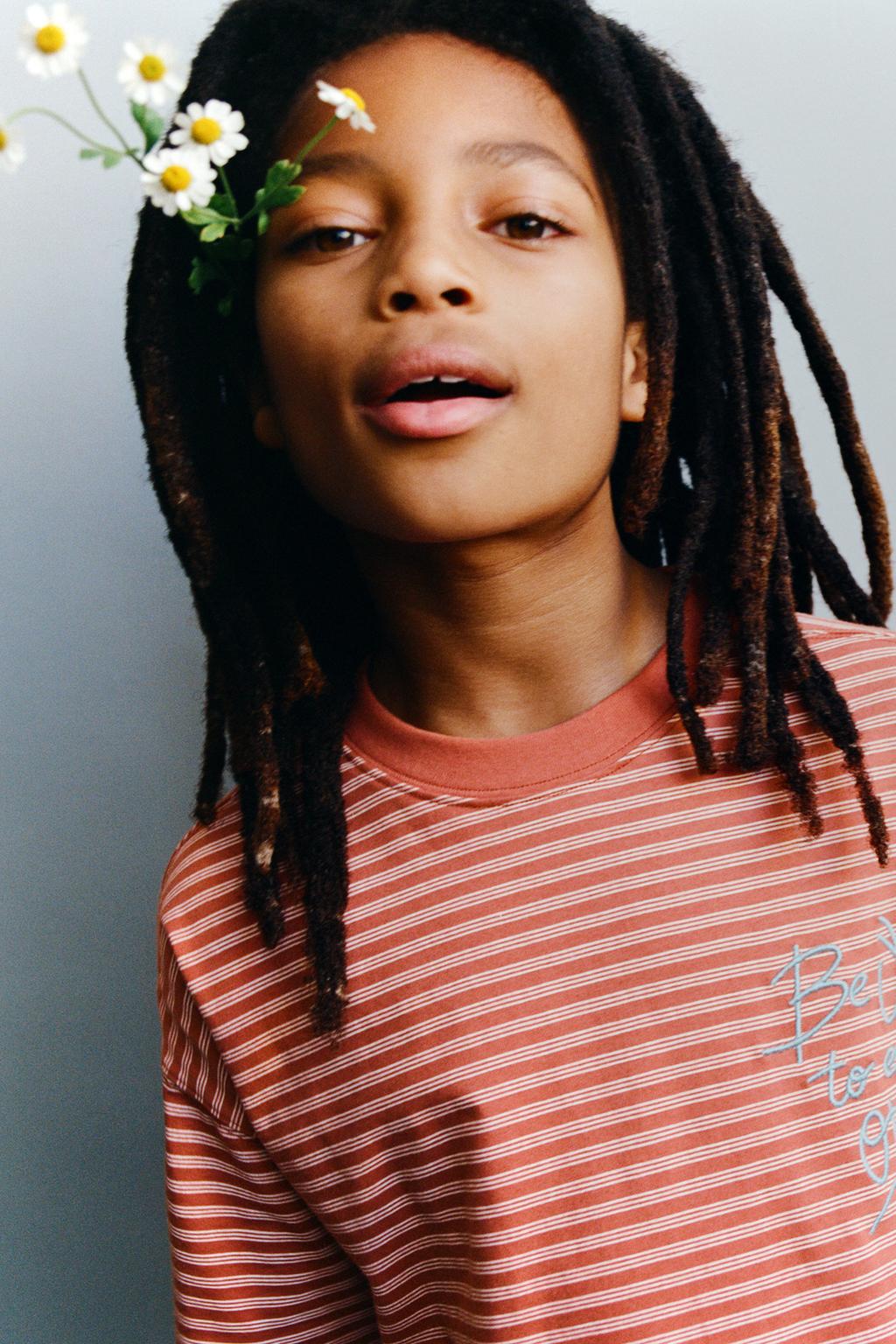 ФУТБОЛКА В ПОЛОСКУ С ВЫШИВКОЙ