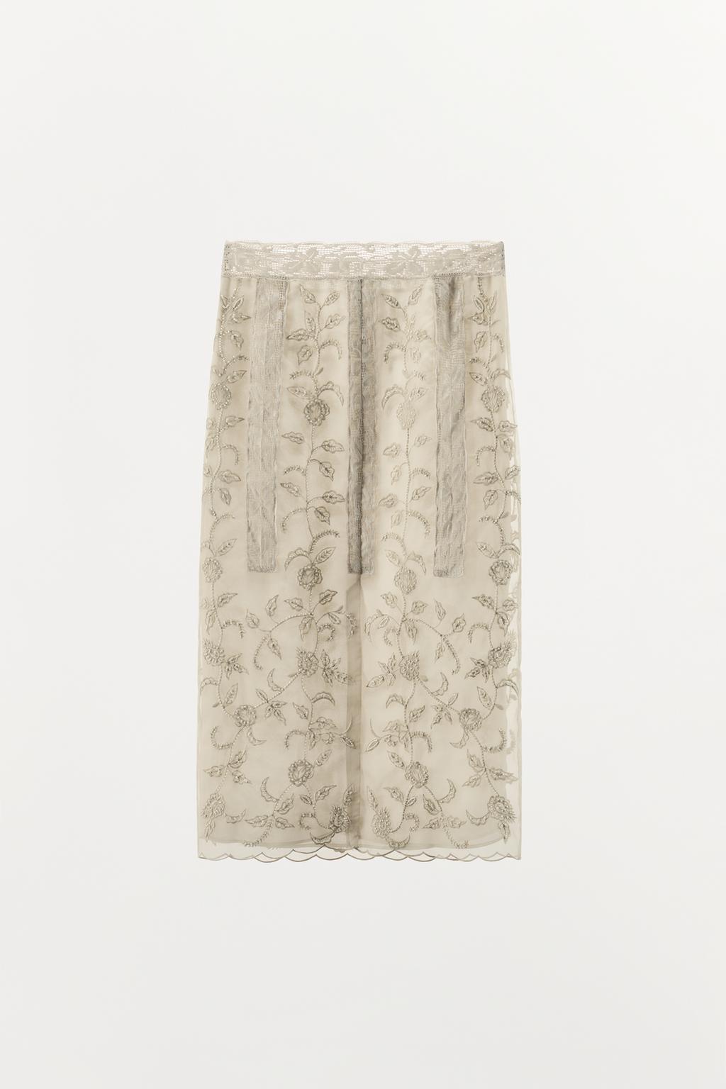 ЮБКА ИЗ ОРГАНЗЫ С ВЫШИВКОЙ И БУСИНАМИ