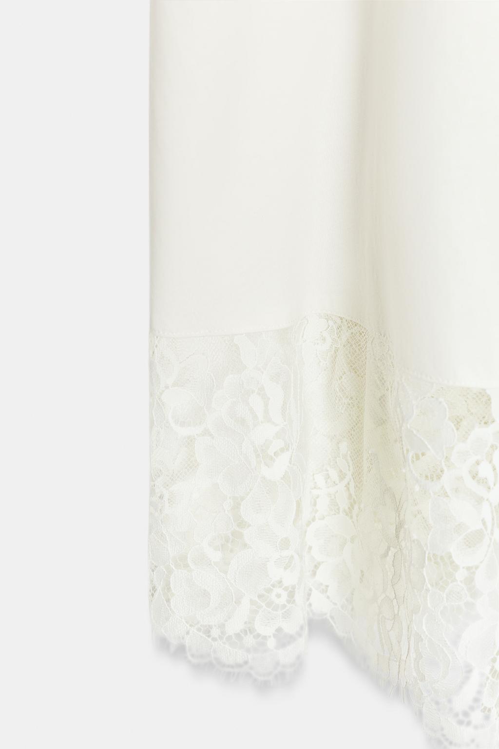 ОБЪЕМНАЯ МИНИ-ЮБКА С КРУЖЕВОМ