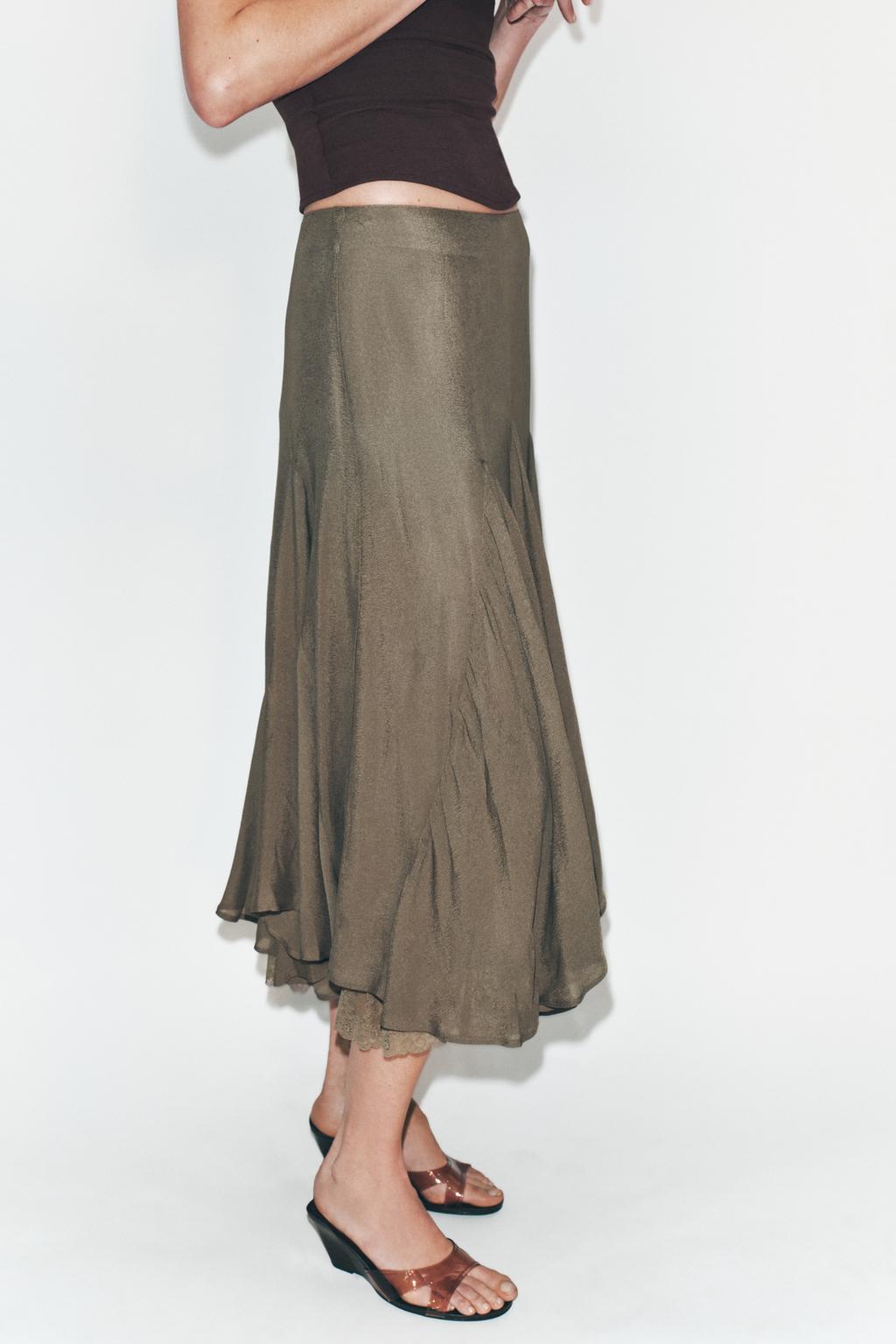 ЮБКА ГОДЕ ИЗ СТРУЯЩЕЙСЯ ТКАНИ С КРУЖЕВОМ