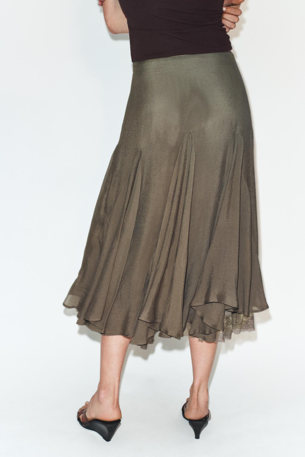 ЮБКА ГОДЕ ИЗ СТРУЯЩЕЙСЯ ТКАНИ С КРУЖЕВОМ