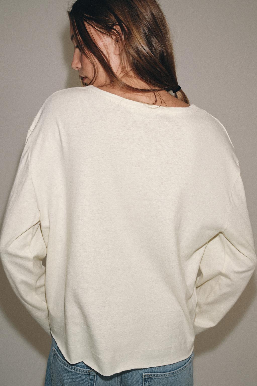 ФУТБОЛКА В СТИЛЕ РУСТИК С ВОРОТНИКОМ НА ПУГОВИЦАХ