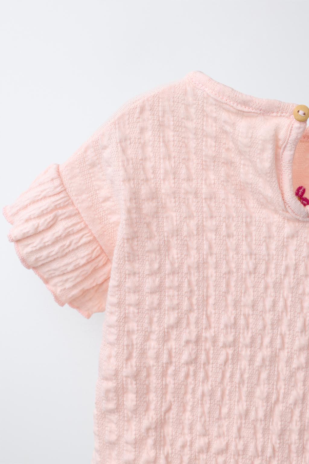 ФУТБОЛКА С ЦВЕТОЧНОЙ ВЫШИВКОЙ