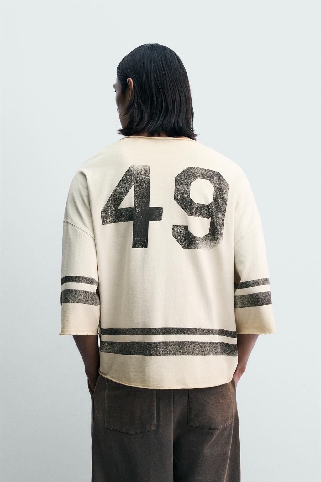 ФУТБОЛКА СВОБОДНОГО КРОЯ С ЭФФЕКТОМ ВИНТАЖНОЙ ПОТЕРТОСТИ