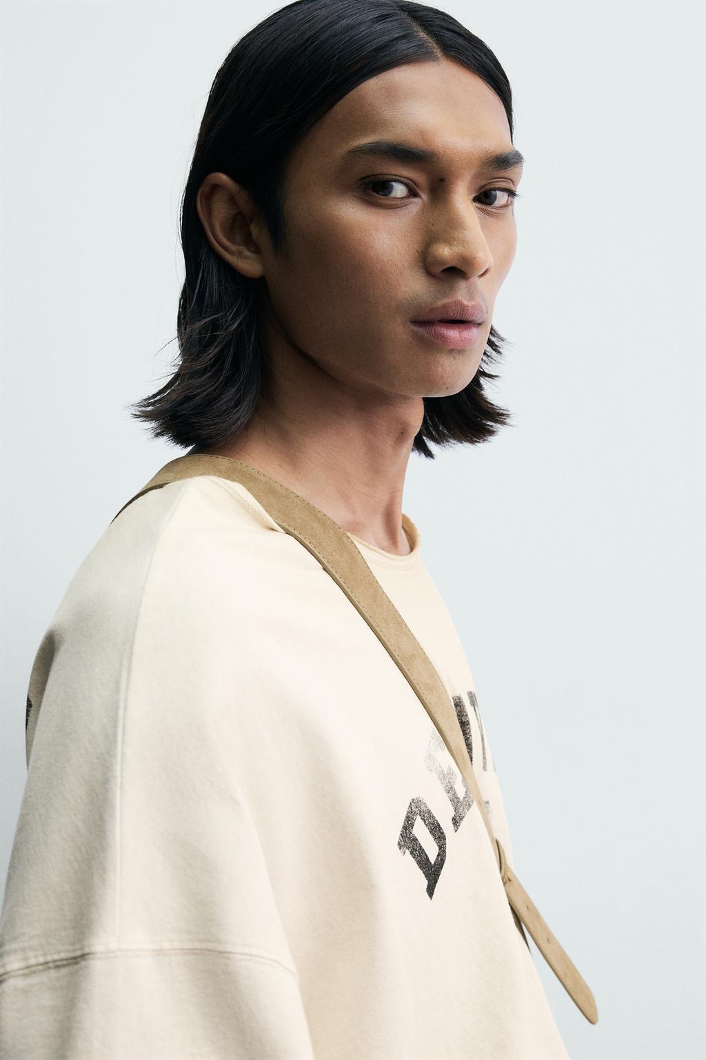 ФУТБОЛКА СВОБОДНОГО КРОЯ С ЭФФЕКТОМ ВИНТАЖНОЙ ПОТЕРТОСТИ