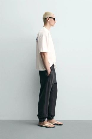 Футболка свободного кроя с принтом- Заказать в России