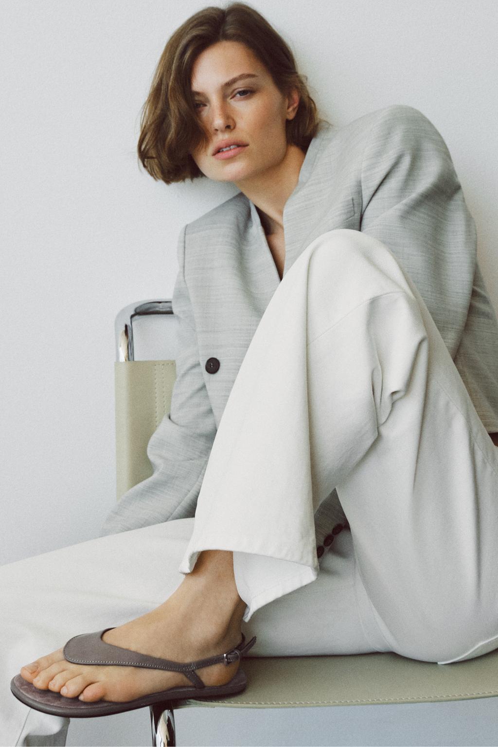 КОЖАНЫЕ САНДАЛИИ НА ПЛОСКОЙ ПОДОШВЕ - LIMITED EDITION