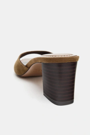 Босоножки на широком каблуке из замши- Заказать в России