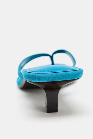 Замшевые босоножки на тонком каблуке- Заказать в России