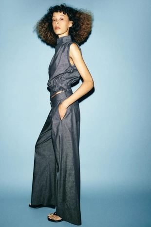 Широкие брюки из смесового льна с высокой посадкой- Заказать в России