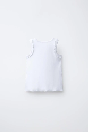 Футболка в рубчик с вышивкой на пройме