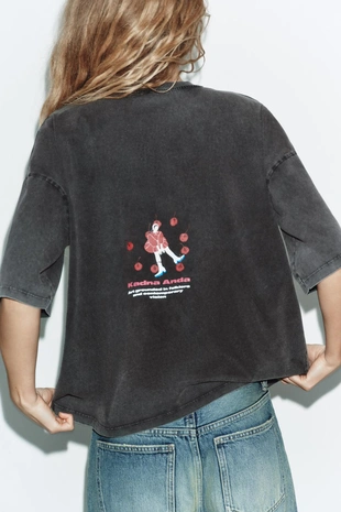 Футболка из ткани с эффектом потертости Kadna Anda- Заказать в России