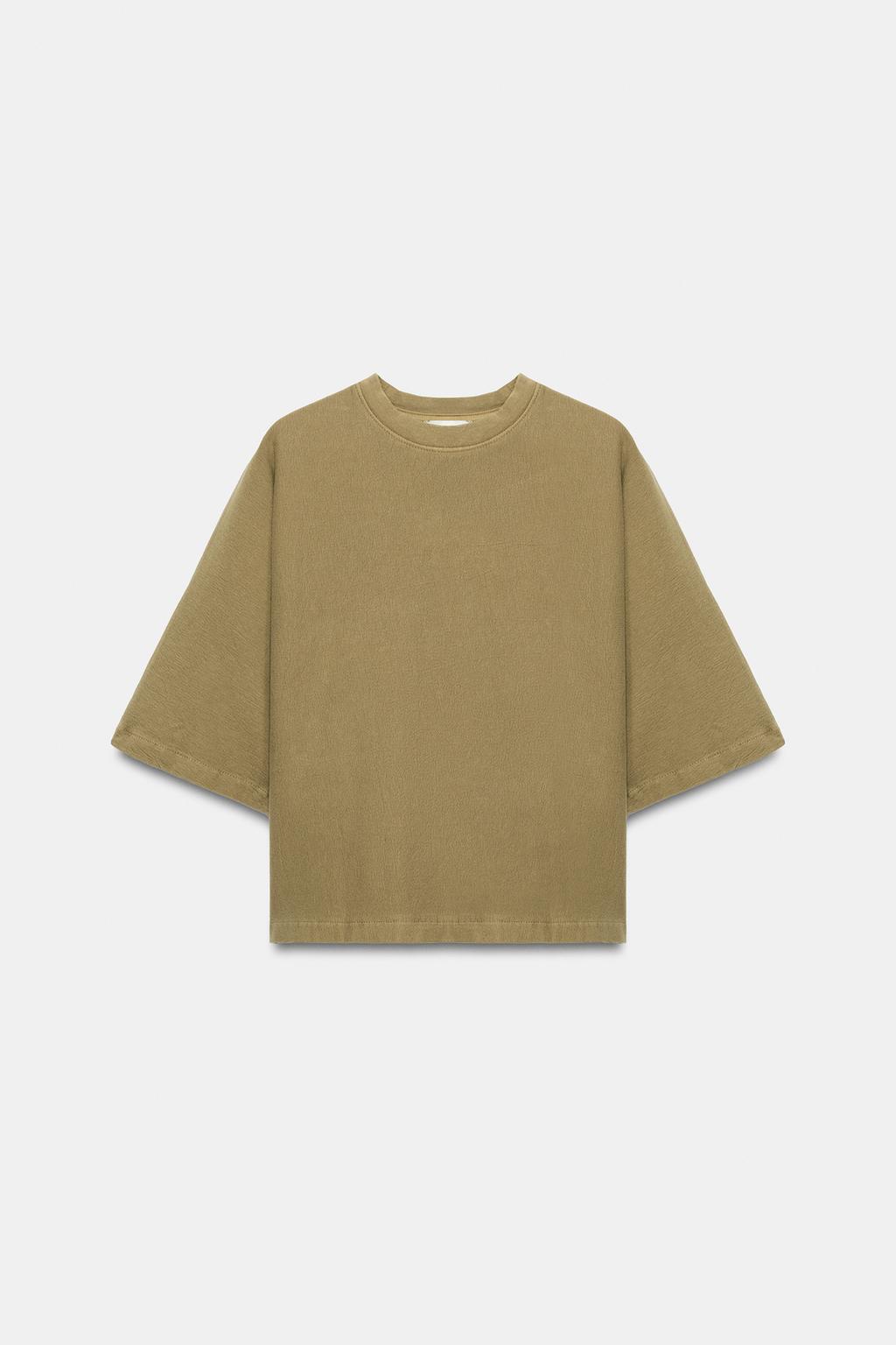 ФУТБОЛКА С КОРОТКИМИ РУКАВАМИ И ЭФФЕКТОМ ПОТЕРТОСТИ