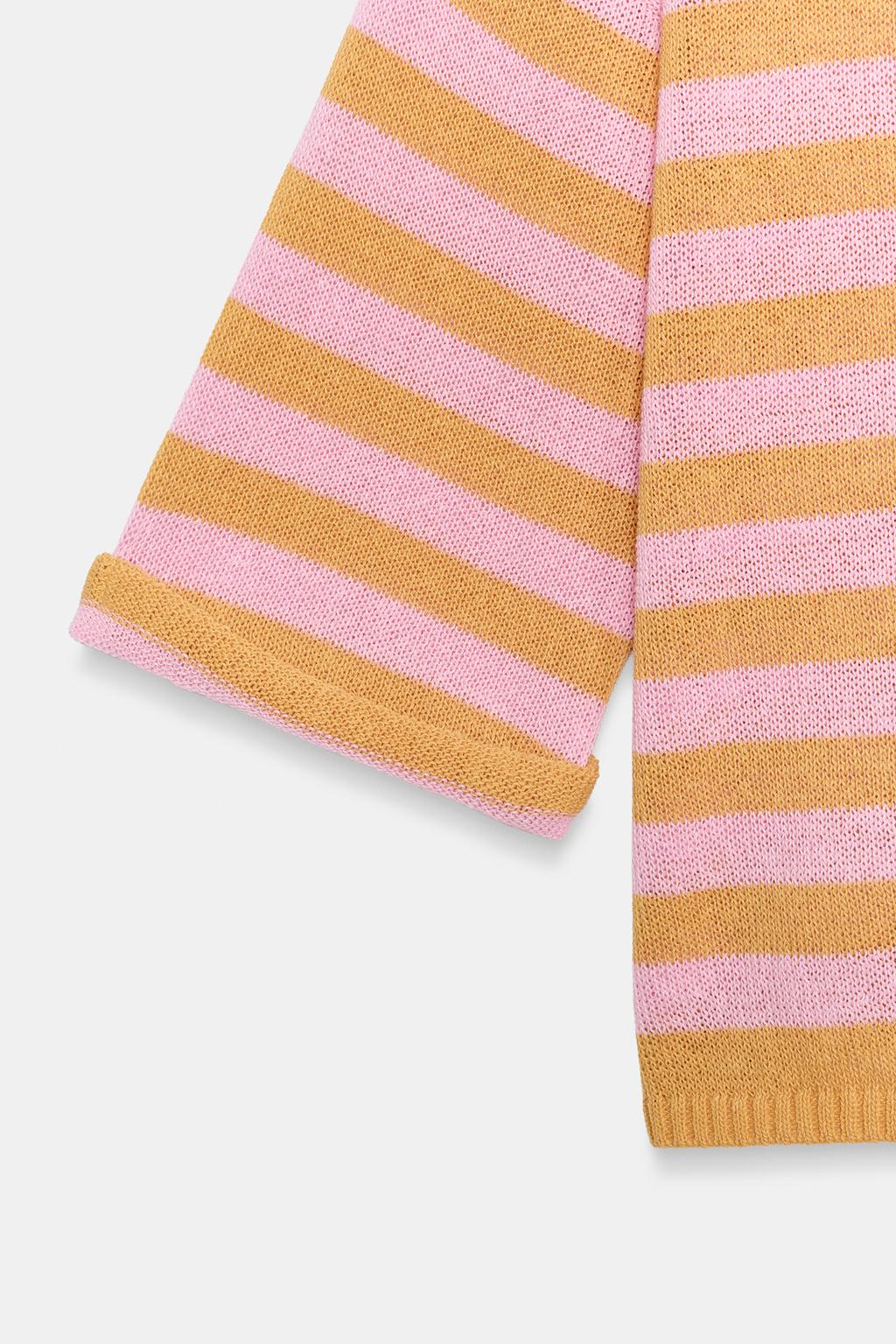 ВЯЗАНЫЙ ТОП В ПОЛОСКУ