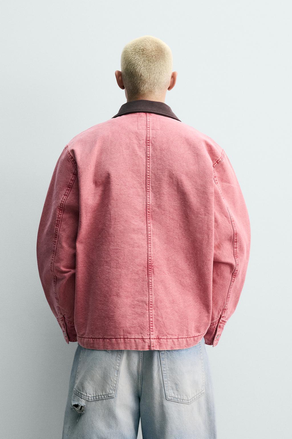 КУРТКА СВОБОДНОГО КРОЯ С КОНТРАСТНЫМ ВОРОТНИКОМ