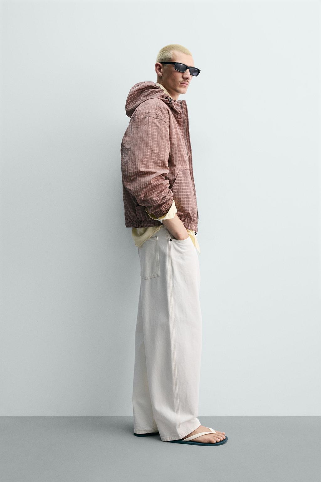 КУРТКА ИЗ РЕЛЬЕФНОЙ ТКАНИ