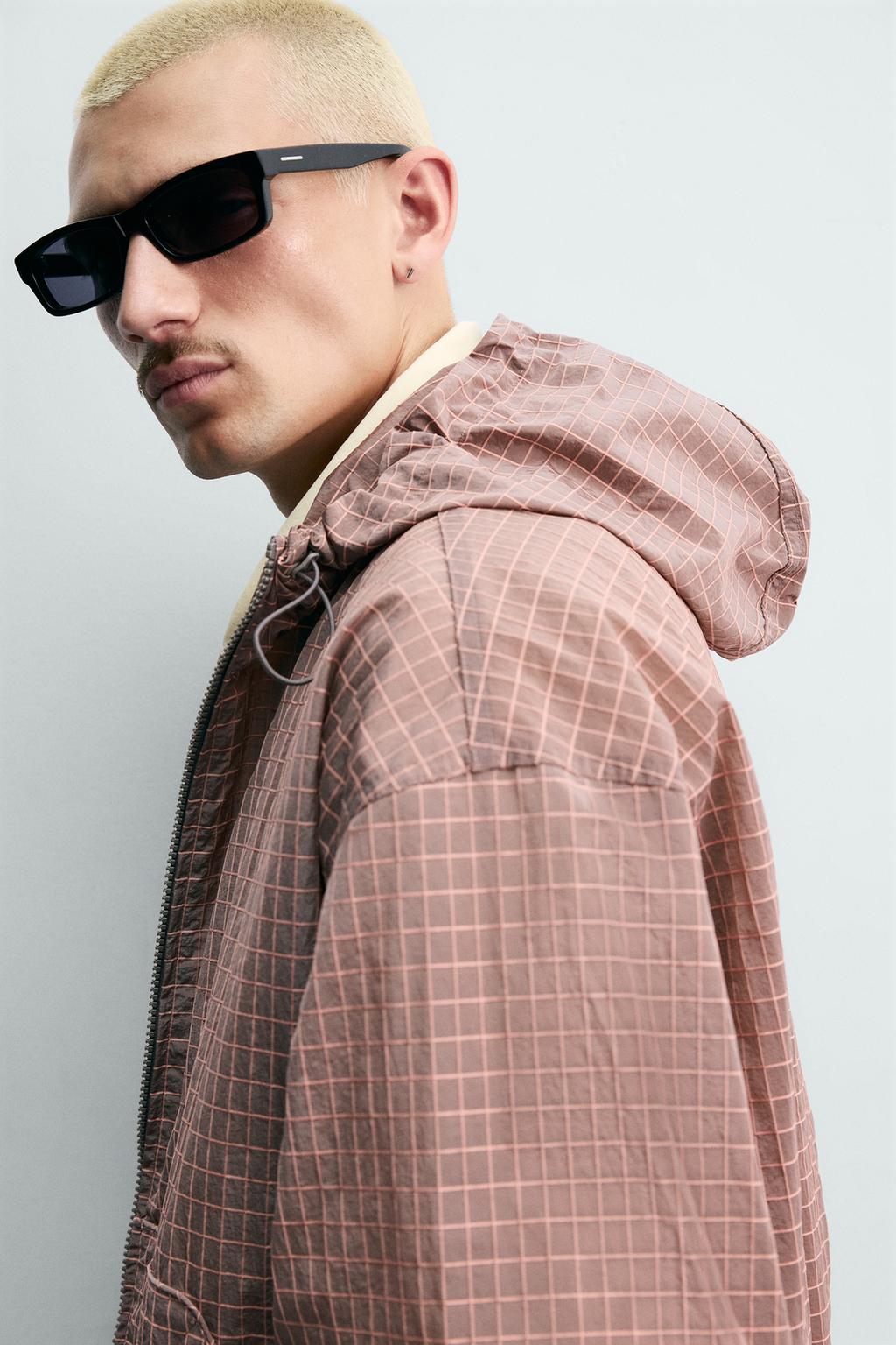 КУРТКА ИЗ РЕЛЬЕФНОЙ ТКАНИ