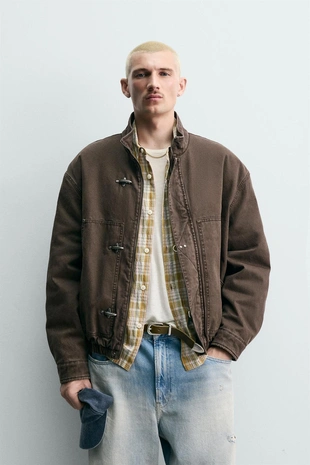 Укороченная куртка с застежками-клыками- Заказать в России