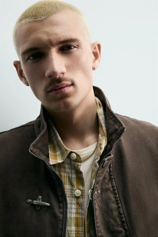 Укороченная куртка с застежками-клыками- Заказать в России