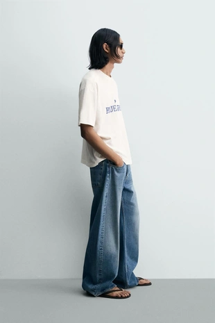 Футболка свободного кроя с вышитой надписью- Заказать в России