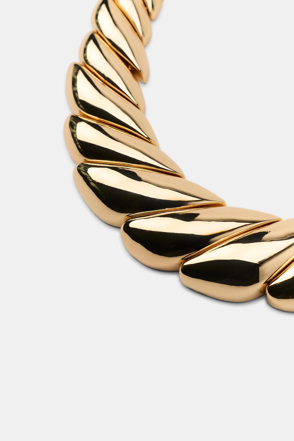 ОЖЕРЕЛЬЕ С МЕТАЛЛИЧЕСКИМИ ДЕТАЛЯМИ