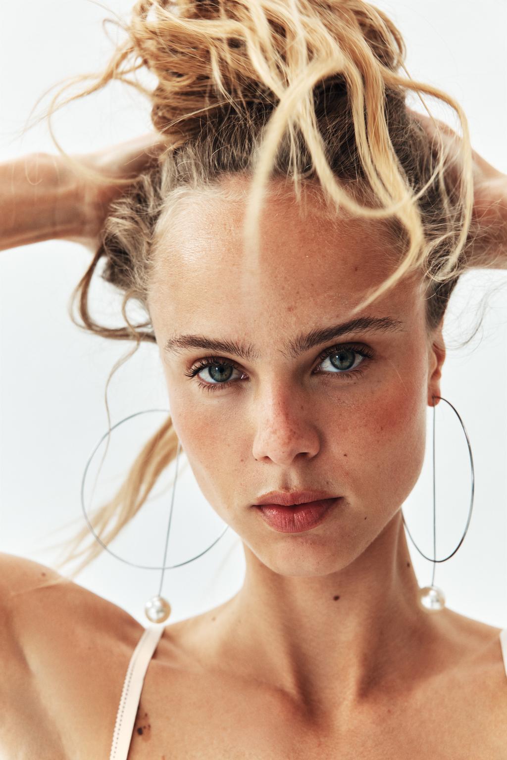 МАКСИ-СЕРЬГИ-КОЛЬЦА С ИСКУССТВЕННЫМ ЖЕМЧУГОМ