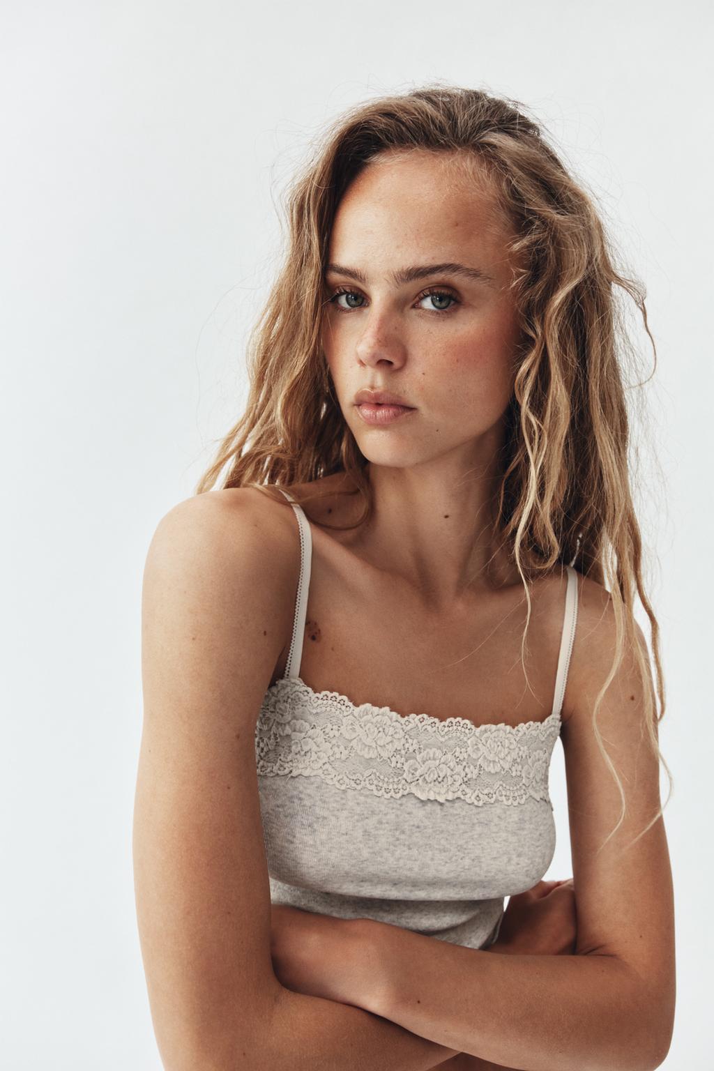 ТОП НА БРЕТЕЛЯХ С КРУЖЕВОМ