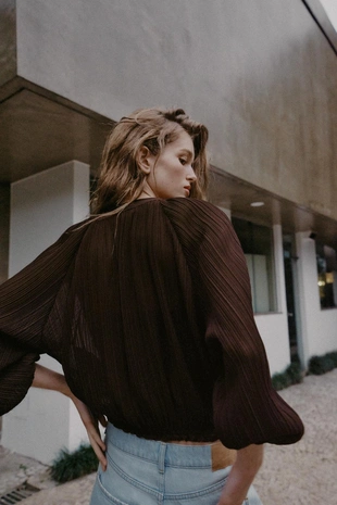 Плиссированная куртка из органзы- Заказать в России