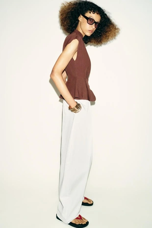 Топ с баской и защипами- Заказать в России