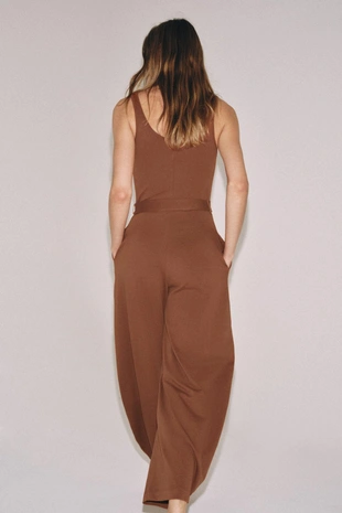 Комбинезон из плотного хлопка с поясом- Заказать в России