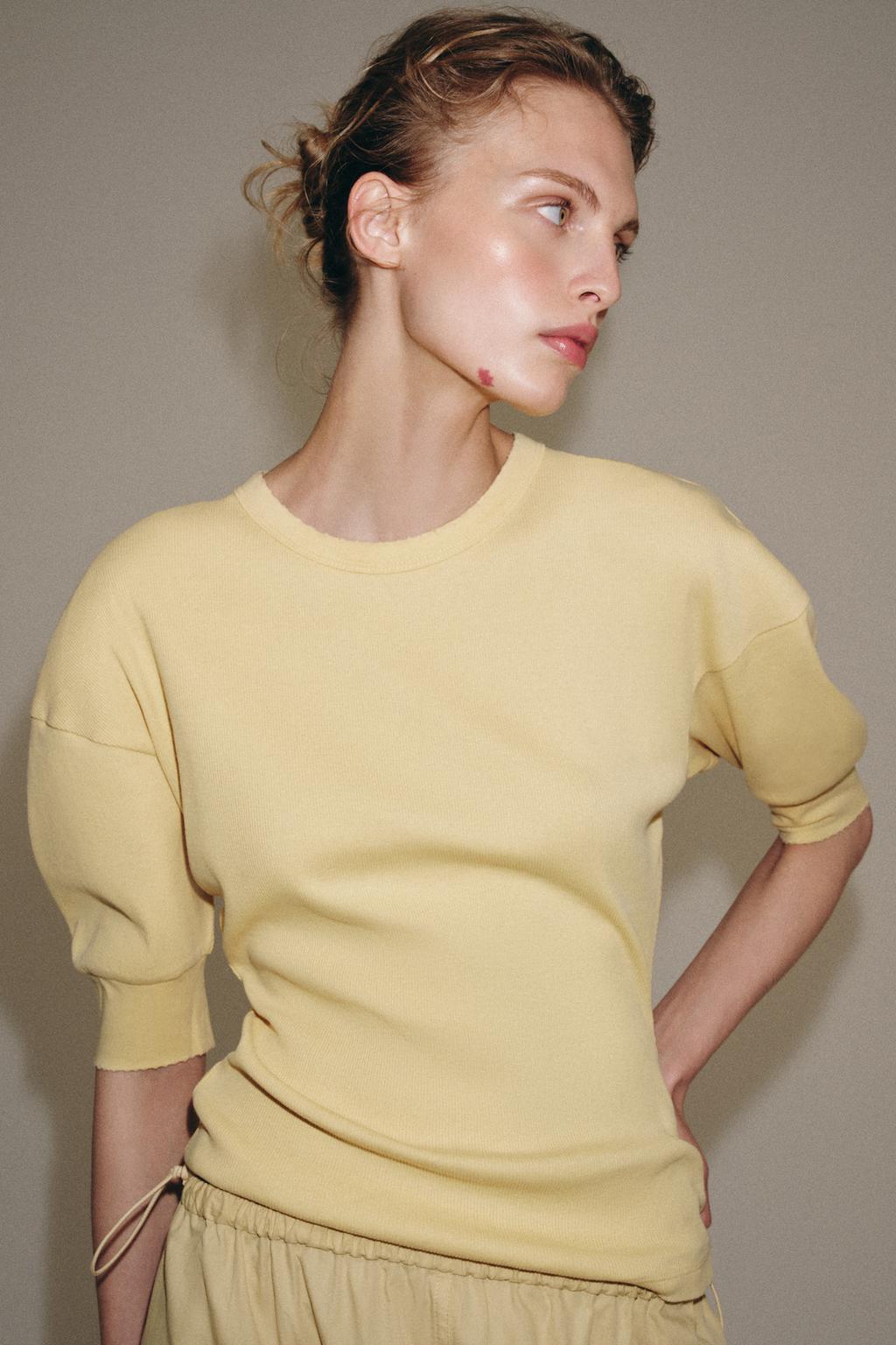 ФУТБОЛКА В РУБЧИК С ОБЪЕМНЫМИ РУКАВАМИ