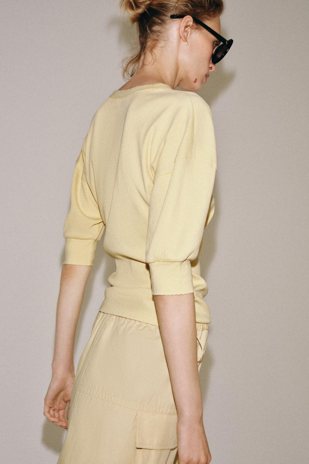 ФУТБОЛКА В РУБЧИК С ОБЪЕМНЫМИ РУКАВАМИ