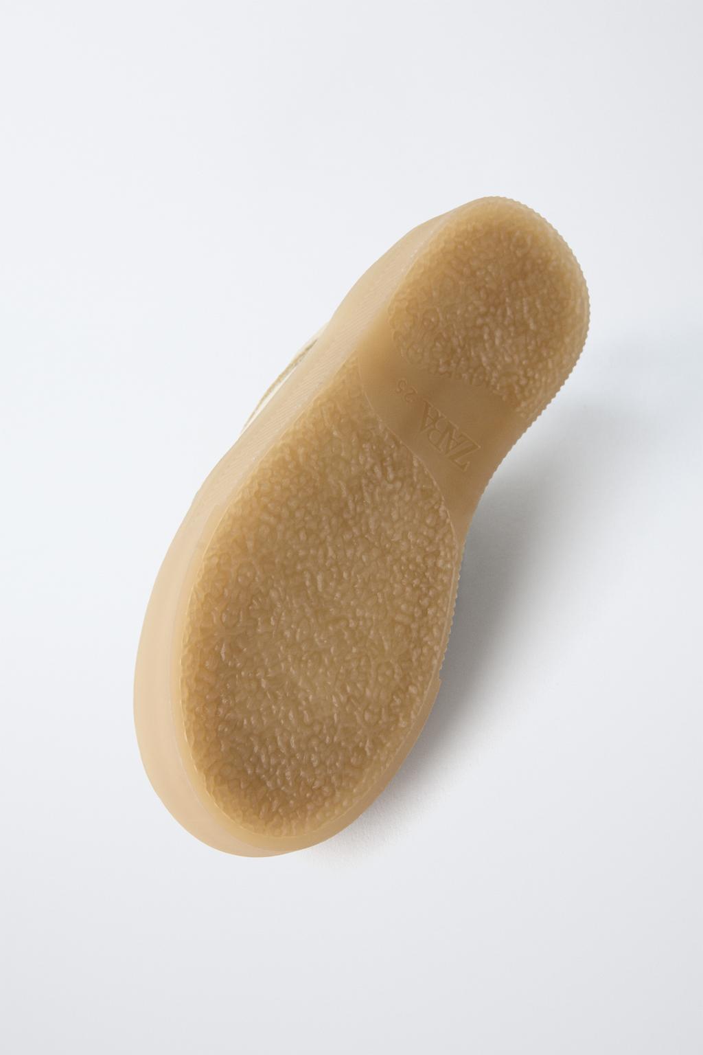 КОЖАНЫЕ ТУФЛИ С ПРОСТРОЧЕННЫМ НОСОМ