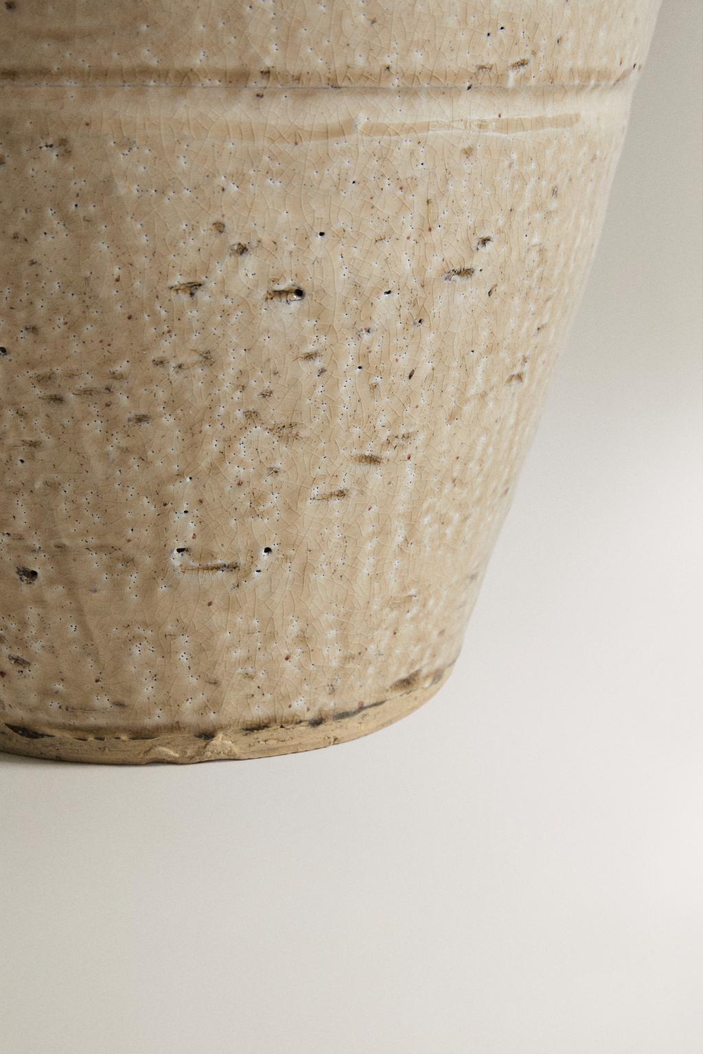 Высокий керамический ваза