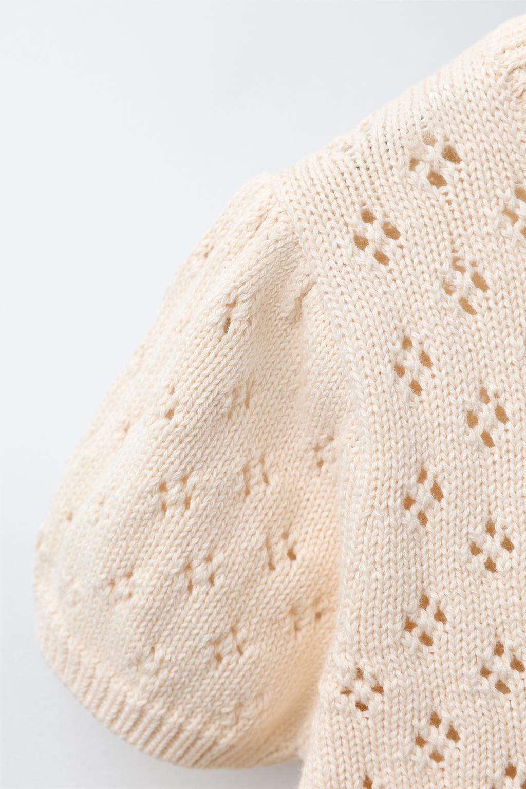 Топ из вязаного кружева с вышитыми цветами